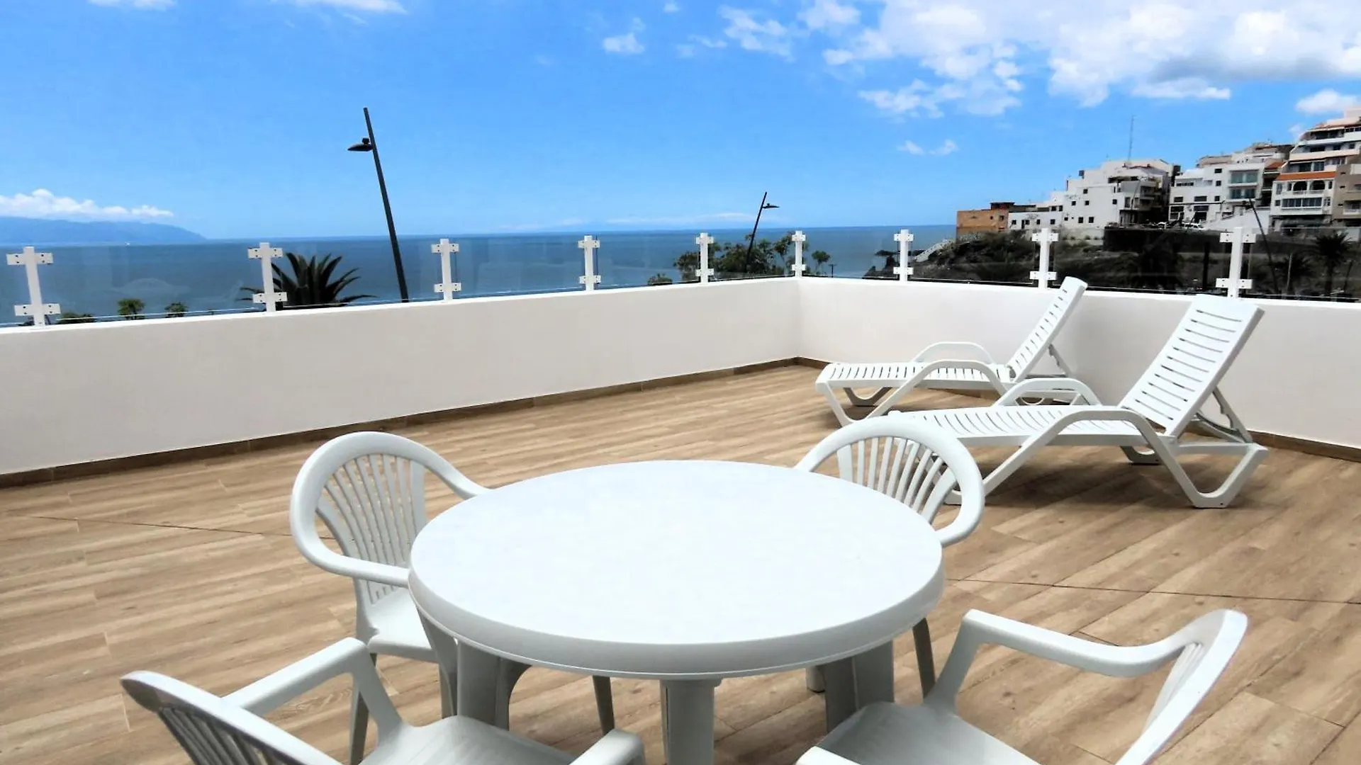 Contatti di Suncanarias Apartamentos Cristal Playa La Arena