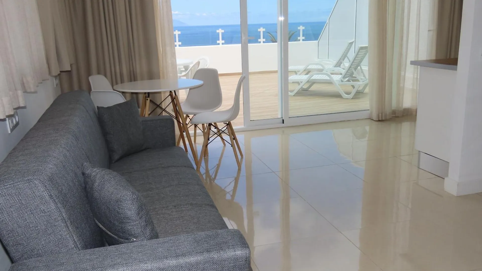 Apartment Suncanarias Apartamentos Cristal Playa La Arena Puerto de Santiago