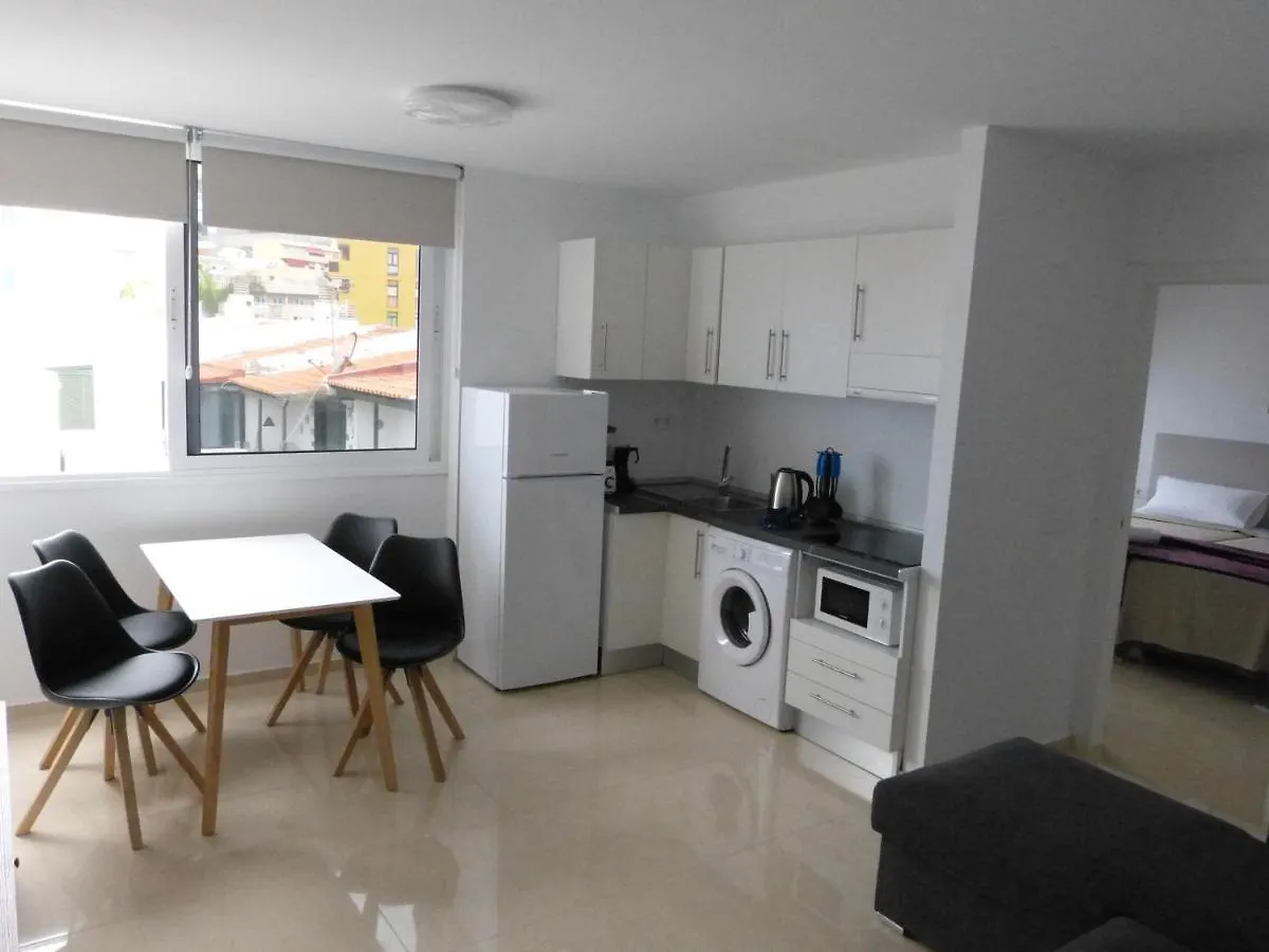 Suncanarias Apartamentos Cristal Playa La Arena بويرتو دي سانتياغو 0*,  إسبانيا